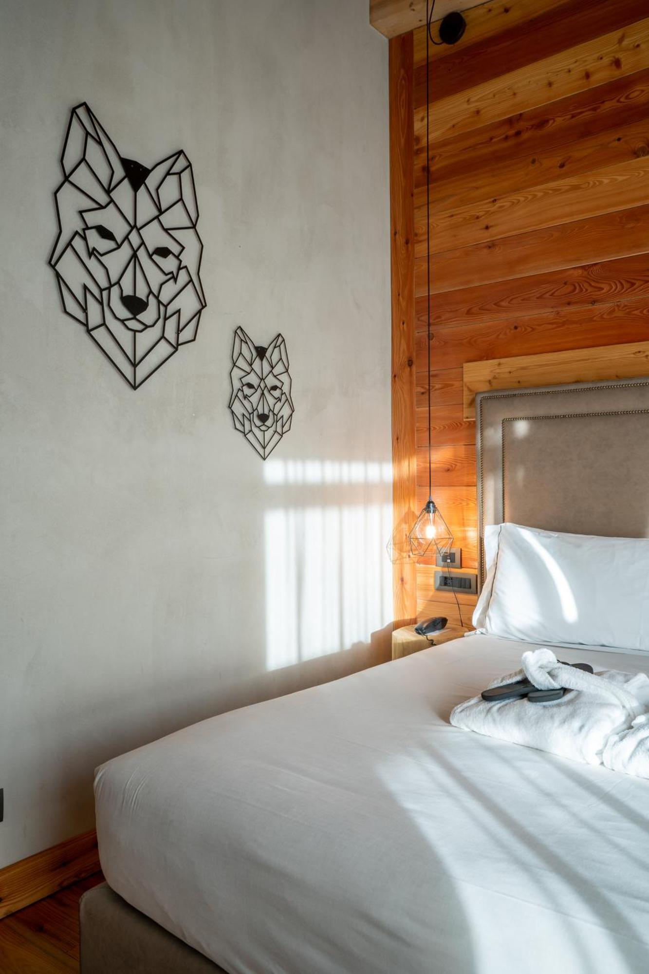 Au Charmant Petit Lac - Ecohotel Parc & Spa Champoluc Exterior foto
